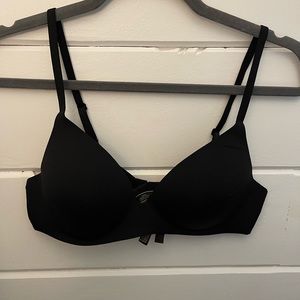 VICTORIAS SECRET TSHIRT BRA 36B